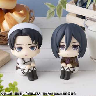 Megahouse Attack on Titan Look Up PVC Statues Levi Cleaning up Ver. & Mikasa Ackerman (with gift) 11 cm