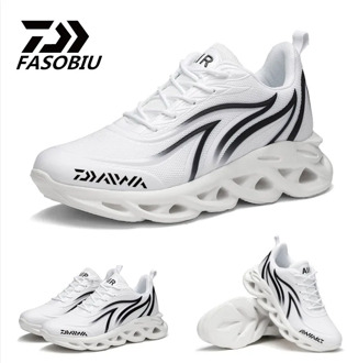 Men Daiwa Hiking Fishing Shoes Anti-skid Mountain Climbing Boots Outdoor Athletic Breathable Waterproof sports Fishing Shoes