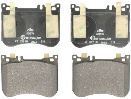 Mercedes Benz Remblokken set 13046048702