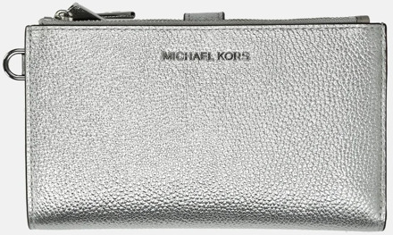Michael Kors Jet Set clutch silver Zilver