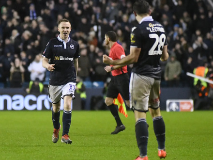 Millwall vs Ipswich (Championship) (Eigen vervoer)