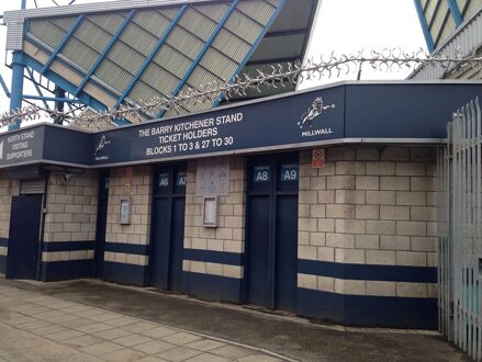 Millwall vs Norwich City (Championship) (Vliegtuig)