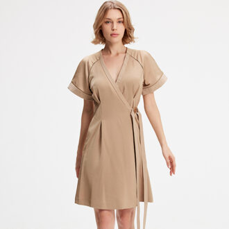 Minimalistische wrap jurk Camel