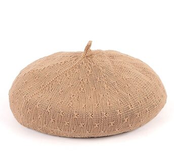 Mode Lente Zomer Vrouwen Knit Baretten Dames Solid Platte Pet Mode Gehaakte Franse Caps Sterren Schilder Hoed khaki