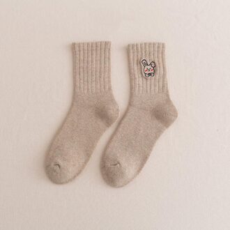 Mode Warme Vrouwen Effen Kleur Sokken Japanse Cartoon Badstof Sokken Borduren Afdrukken Vrouwen Sport Ademend Dikke Sokken