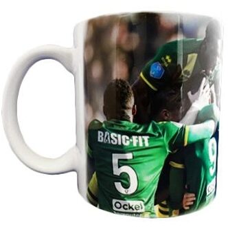 Mok ado den haagMok ado wit veld juich.