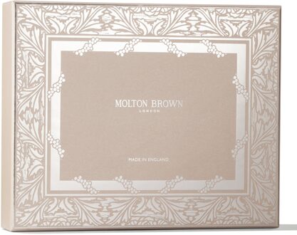 Molton Brown Fiery Pink Pepper Travel Gift Set