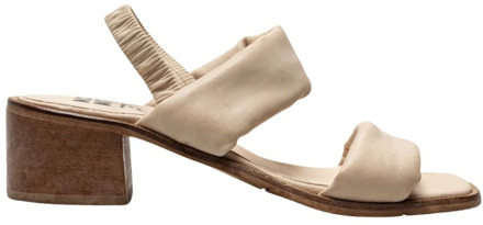 Moma Verhoog je stijl met hoge hak sandalen Moma , Beige , Dames - 38 EU