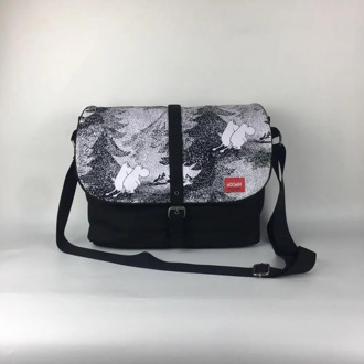 Moomins Muumi 2020 New Fashion Bag Cartoon Black Large Waterproof Boys Girls Student Shoulder Bag Zipper Oxford Cloth