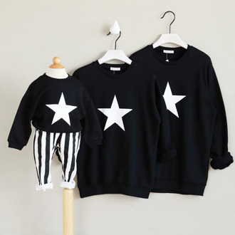 Mother And Daughter Clothes Family Look Outfits Mommy And Me Black Star Sweatshirt Mom Daughter Son Swearshirts Kids Pullovers