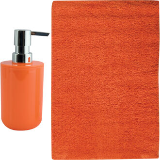 MSV badkamer droogloop mat - Napoli - 45 x 70 cm - met bijpassend zeeppompje - oranje