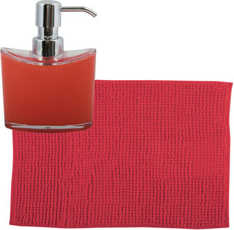 MSV badkamer droogloop mat/tapijtje - 40 x 60 cm - en zelfde kleur zeeppompje 260 ml - rood - Badmatjes