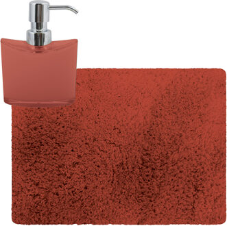 MSV badkamer droogloop tapijt - Langharig - 50 x 70 cm - incl zeeppompje 260 ml - terracotta