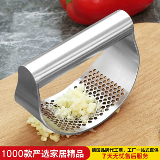 Multi-function Manual Garlic Presser Curved Garlic Grinding Slicer Chopper Stainless Steel Garlic Presses Cooking Gadgets Tool