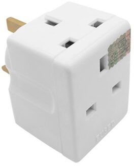Multifunctionele 13A Britse One-Turn-Drie Transformeren Plug Met Zekering Transformeren Pluggen Travel Adapter 1stk