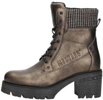 Mustang Veterschoenen Hak Goudkleur - 38