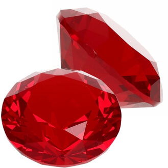 Namaak/nep edelstenen - 2x - diamant - rood - 5 cm - van glas