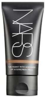NARS Pure Radiant Tinted Moisturizer SPF 30 PA+++ 2334 GROENLAND