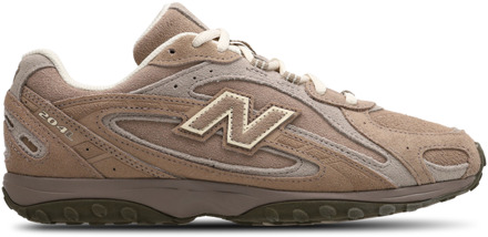 New Balance 204L Sneakers Dames - Bruin - Maat 43 - Suède Brown