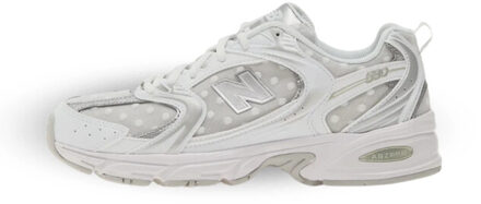 New Balance 530 silver metallic raincloud polka dots - maat 45,5 Zilver
