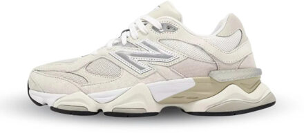 New Balance 9060 sea salt moonbeam - maat 43 Wit