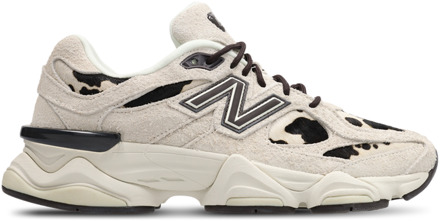 New Balance 9060 Sneakers Dames - Beige - Maat 38 - Leer