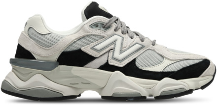New Balance 9060 Sneakers Dames - Bruin - Maat 37.5 - Suède Brown