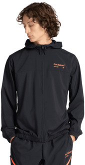 New Balance Reimagined Woven Graphic Jacket Jassen Heren - Zwart - Maat M - Poly Jersey Black
