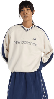 New Balance Satin Woven Pullover Sweatshirts Dames - Beige - Maat M - Poly Jersey