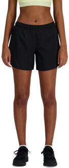 New Balance Sport Essential 5'' Short Dames zwart - M