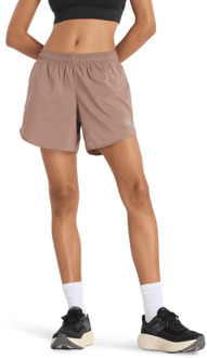 New Balance Sport Essential Short Korte Broeken Dames - Bruin - Maat XS - Poly Jersey Brown