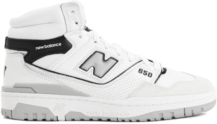 New Balance Witte Leren Sneakers Klassieke Stijl New Balance , White , Heren - 43 Eu,44 Eu,43 1/2 Eu,41 1/2 Eu,45 Eu,46 EU