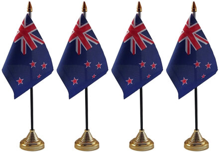 Nieuw Zeeland tafelvlaggetjes - 4x stuks - 10 x 15 cm - met gouden standaard - H27 cm - versiering