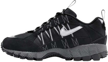 Nike Air Humara Zwarte Sneakers - maat EU 38.5 / UK 5.5