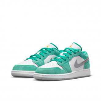 Nike Air jordan 1 low se new emerald (gs) - maat 35,5 Groen