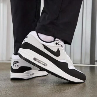Nike Air max 1 white black - maat 44 Wit