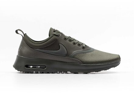 Nike Air Max Thea Sneakers Dames - groen - Maat 36