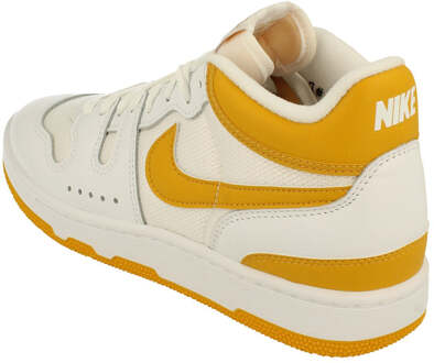 Nike Attack Qs Sp Gele Details Witte Sneakers