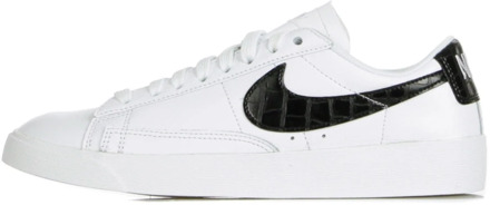 Nike blazer low W White/Black maat 38