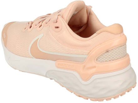 Nike Dames Renew Run 3 Roze Sneakers - maat EU 37 / UK 4