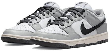 Nike Dunk low light smoke grey - maat 44,5 Grijs