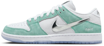 Nike Dunk low sb turbo green x april skateboards Groen - 37,5