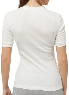Nike gekreukeld wit sport-T-shirt aan de voorkant