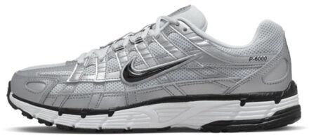 Nike P-6000 'metallic silver pure platinum' (w) - maat 40 Zilver