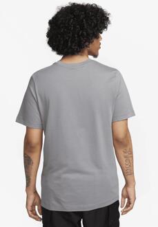 Nike Sportswear Standaard Moto T Shirt in Grijs - maat