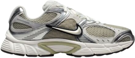 Nike V5 RNR Sneakers Dames 41 Groen dessin