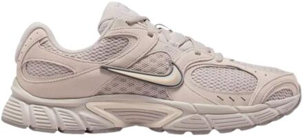 Nike V5 RNR Sneakers Heren 43 Bruin