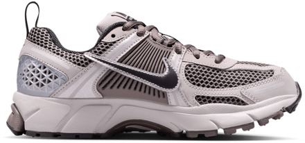 Nike Vomero Kindersneakers - Grijs - Maat 38 - Mesh/Synthetisch Grey
