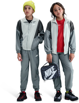 Nike Woven Tracksuit Trainingspakken Kinder - Grijs - Maat 137 - 147 CM - Katoen Jersey Grey