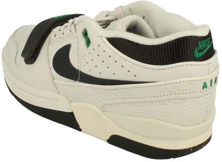 Nike Zwarte Details Witte Sneakers